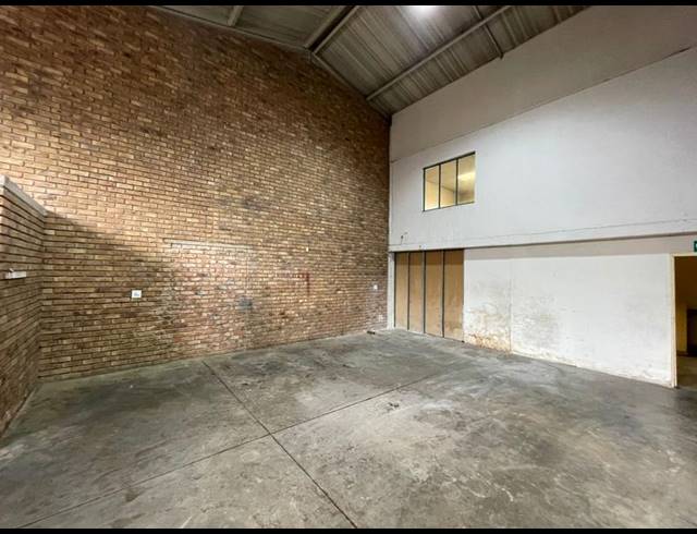 INDUSTRIAL PROPERTY TO RENT IN HENNOPSPARK